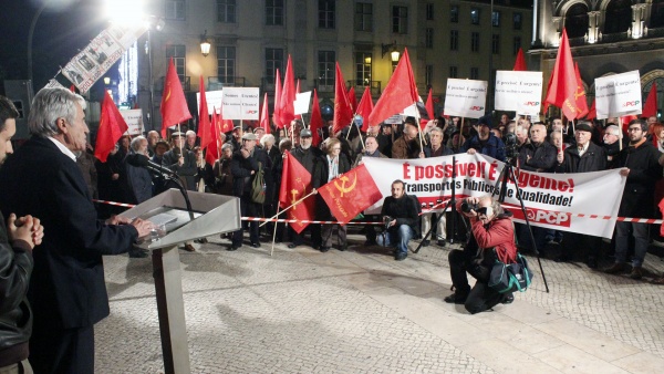 Desfile «Defesa de Transportes Públicos de Qualidade»