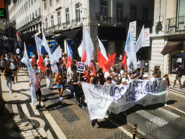 Desfile «Parar a guerra - Dar uma oportunidade à paz», Lisboa