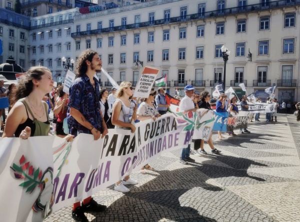 Desfile «Parar a guerra - Dar uma oportunidade à paz», Lisboa