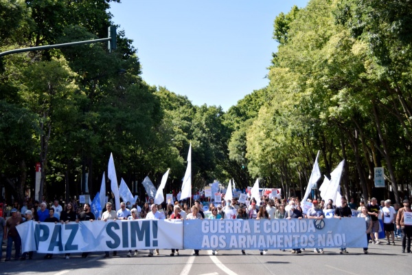 Parade "Yes to Peace! No to war and the arms race», Lisbon