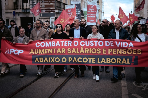 Desfile PCP «Combater o custo de vida. Aumentar salários e pensões. Abaixo o Pacote Laboral», Lisboa