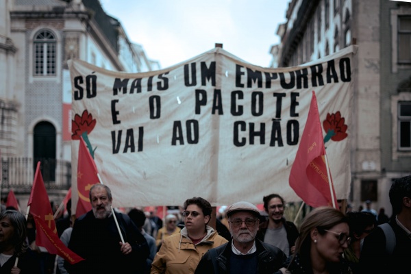 Desfile PCP «Combater o custo de vida. Aumentar salários e pensões. Abaixo o Pacote Laboral», Lisboa
