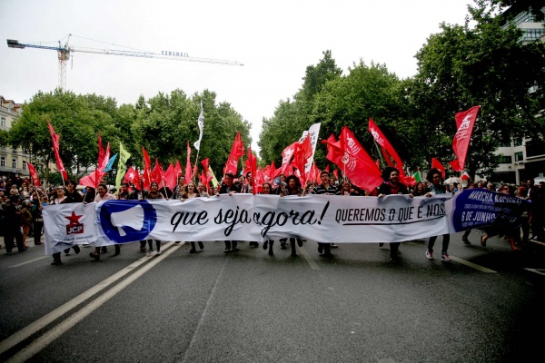 Desfile popular comemorativo do 41º aniversário do 25 de Abril