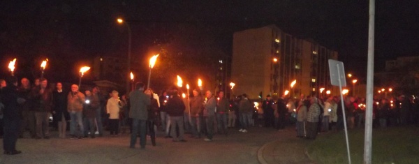 Cordão humano rodeia Centro de Saúde em Leiria