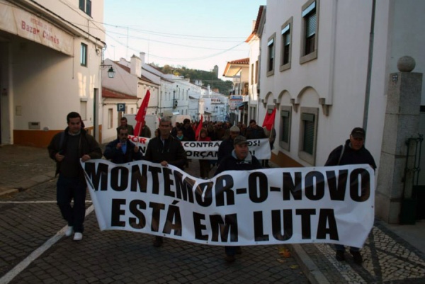 Desfile em Montemor-o-Novo contra o Orçamento do Estado