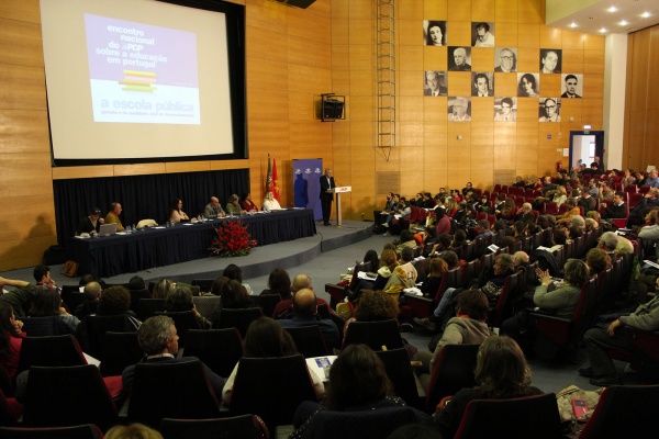 Encontro Nacional do PCP sobre a educação em Portugal «A Escola Pública, gratuita e de qualidade, pilar do desenvolvimento»