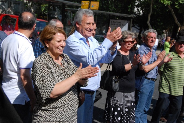 Mais de 300 mil contra a política de direita