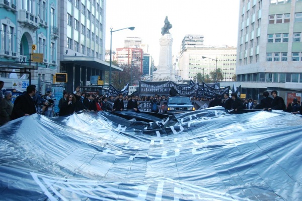 Mais de 7000 estudantes do ensino superior manifestam-se em Lisboa