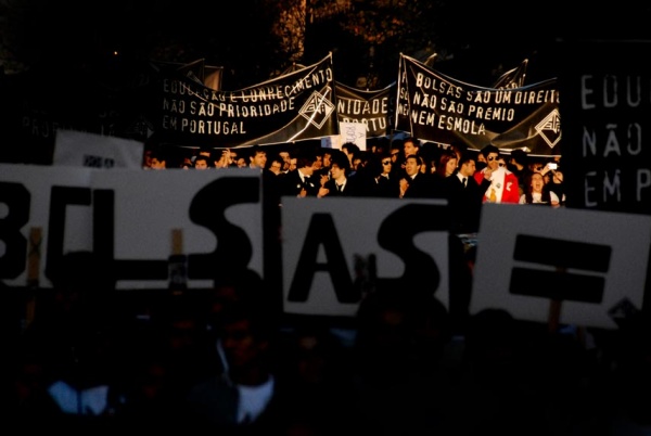 Mais de 7000 estudantes do ensino superior manifestam-se em Lisboa