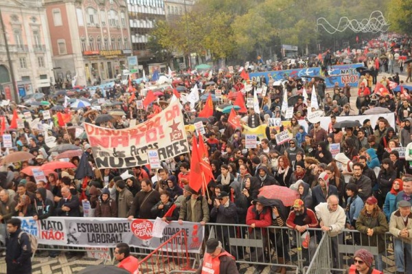 Manifestação da campanha «Paz Sim, NATO Não»