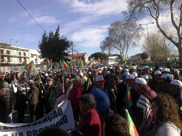 Manifestação de agricultores em defesa da produção nacional