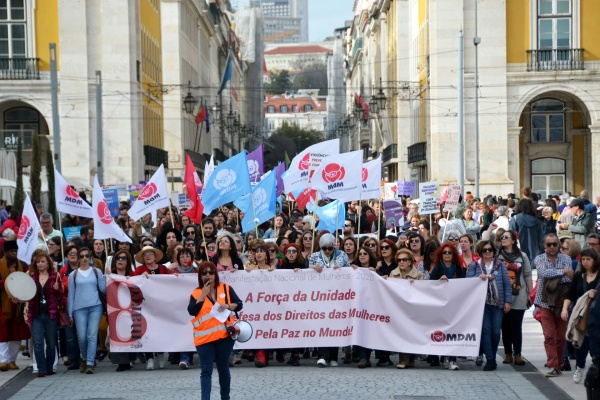 National Demonstration of Women promoted by Democratic Women's Movement (MDM)