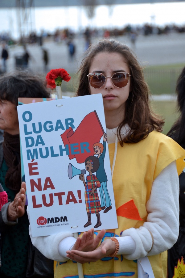 National Demonstration of Women promoted by Democratic Women's Movement (MDM)