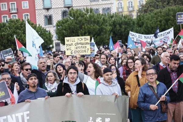 Manifestação pela Paz no Médio Oriente e pelos direitos do Povo Palestiniano