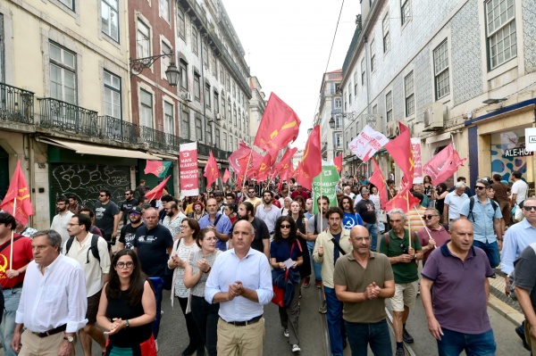 Marcha «Luta, caminho da Vitória»