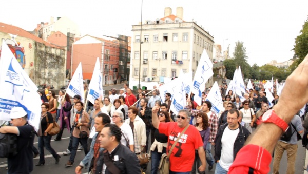 Marcha por Abril contra a exploração e o empobrecimento