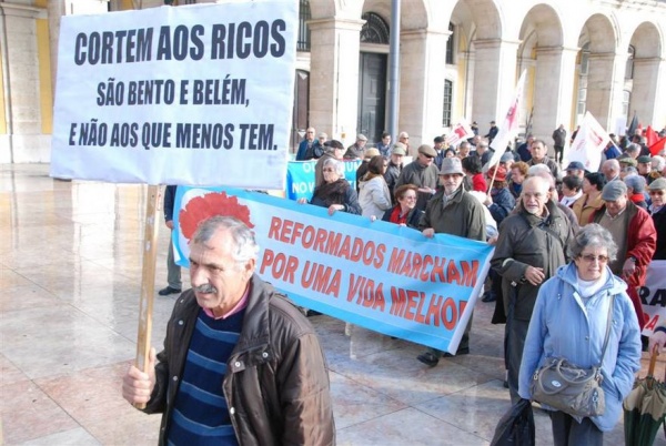 Reformados, Pensionistas e Idosos em Luta -  Manifestação em lisboa