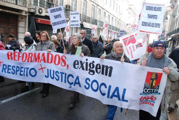 Reformados, Pensionistas e Idosos em Luta -  Manifestação em lisboa