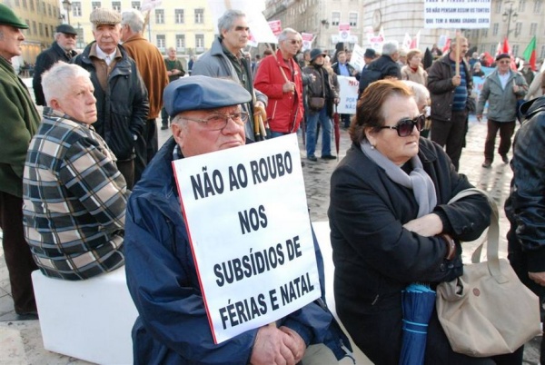 Reformados, Pensionistas e Idosos em Luta -  Manifestação em lisboa