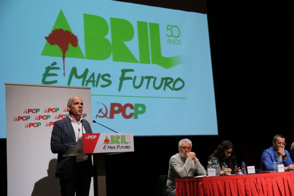 Sessão «25 de Abril uma Revolução libertadora e emancipadora. Abril é mais futuro!»