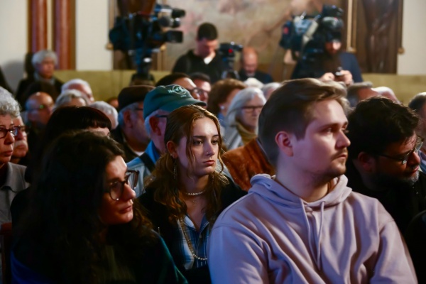 Sessão Pública «As nacionalizações, o crime das privatizações, sectores estratégicos e o desenvolvimento do País»