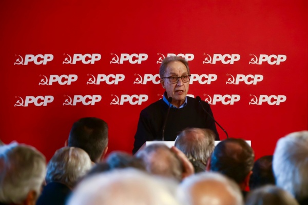 Sessão Pública «As nacionalizações, o crime das privatizações, sectores estratégicos e o desenvolvimento do País»