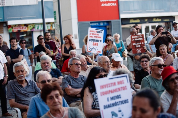 Tribuna Pública «45 anos pelo direito à Saúde. Defender, reforçar e valorizar o SNS!»
