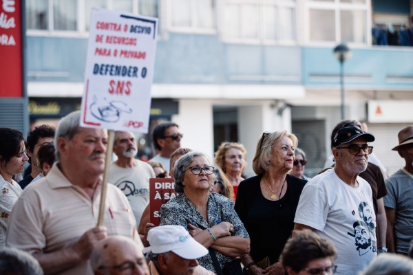 Tribuna Pública «45 anos pelo direito à Saúde. Defender, reforçar e valorizar o SNS!»