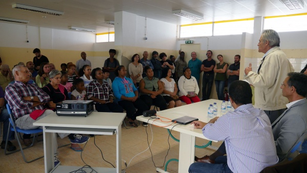 Visita e contacto com a população do Bairro da Bela Vista