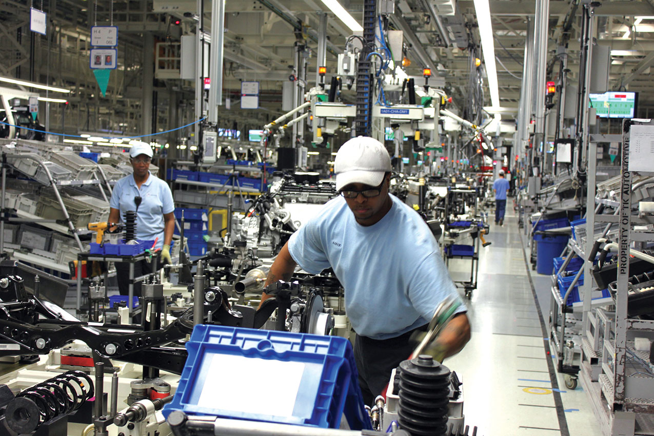 Um operário produz em cada hora muito mais valor do que recebe pelo mesmo tempo sob a forma de salário
