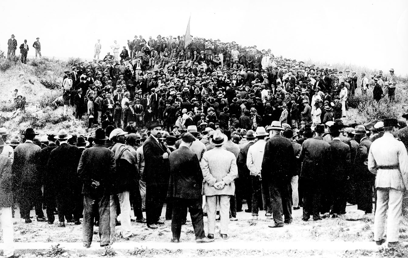 Comício operário no Parque Eduardo VII, em Lisboa, no período anterior à fundação do PCP