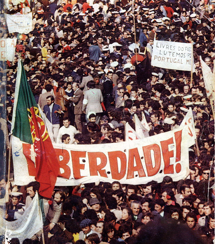 Através das suas experiências de luta e do seu trabalho teórico criativo, de onde se destaca o papel de Álvaro Cunhal, o Partido Comunista Português contribuiu para o enriquecimento e desenvolvimento do marxismo-leninismo